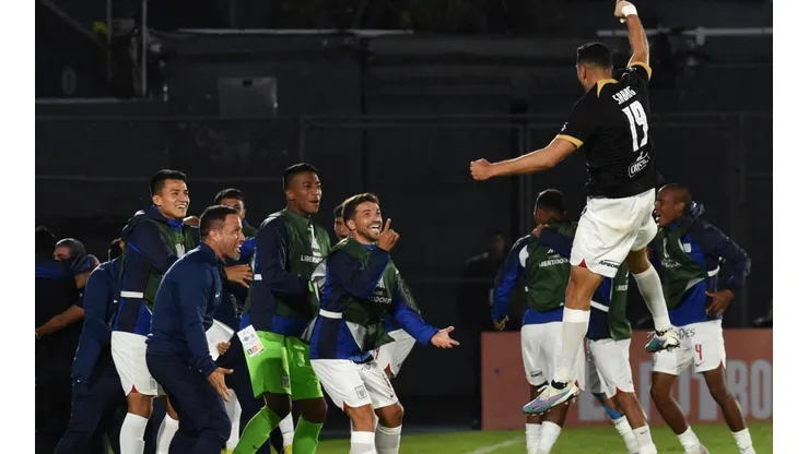 Alianza Lima celebró en Paraguay