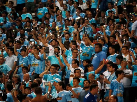 El emotivo banderazo de los hinchas de Sporting Cristal en Buenos Aires