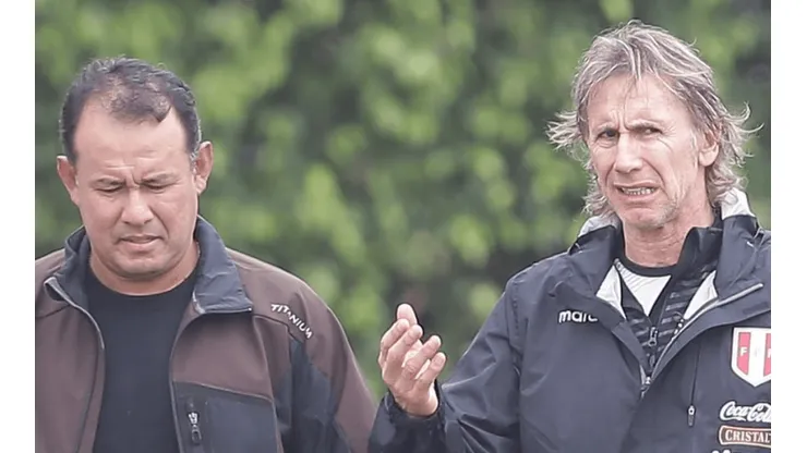 Ricardo Gareca lo hacía y era criticado, hoy lo gestiona Juan Reynoso y es aplaudido
