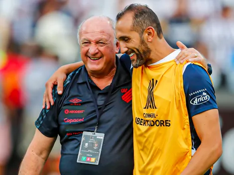El tierno abrazo de Luiz Scolari con Hernán Barcos en el Alianza vs Paranaense