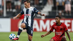 Gabriel Costa es titular en los blanquiazules.