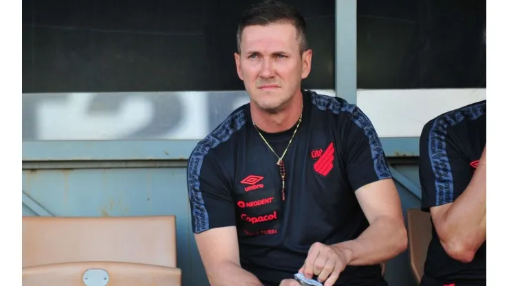 Técnico de Paranaense menosprecia a Alianza Lima