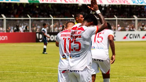 La ley del ex golpeó a Alianza y Mora marcó el 1-0 en Piura