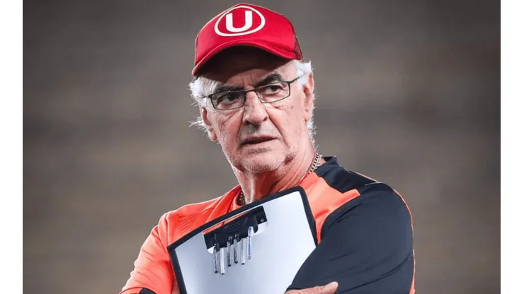 Jorge Fossati durante su etapa en Universitario.