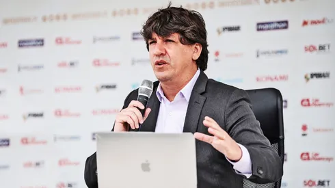 Ferrari asegura que Jorge Fossati brinda enseñanza en la 'U'