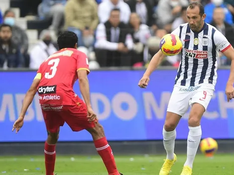 Cueva viajó con Alianza Lima para el duelo contra Sport Huancayo