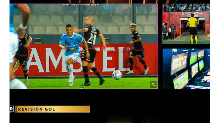 Brenner anota el 1-0, pero el árbitro anuló el golazo de Cristal