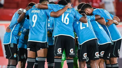 Los celestes definen en casa