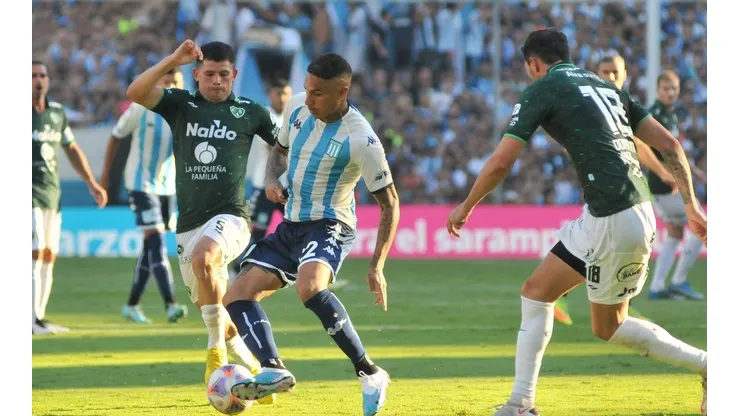 Paolo Guerrero agarró camiseta de titular en Argentina