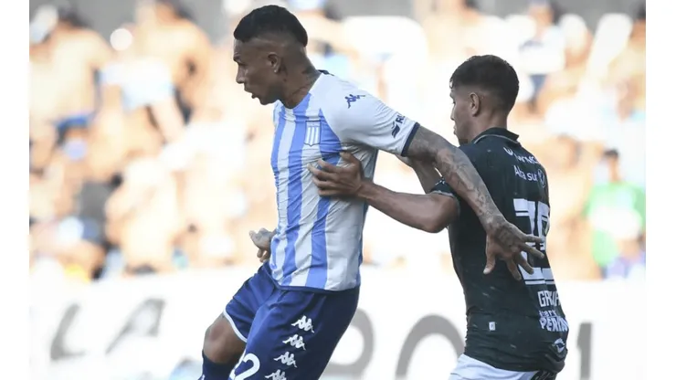 Fernando Gago elogió el trabajo de Paolo Guerrero como titular