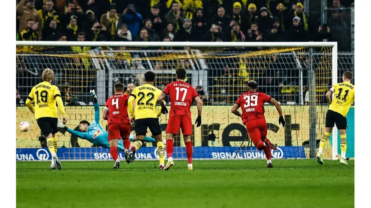 Con gol de Reus, Borussia vence a Leipzig y asalta la Bundesliga