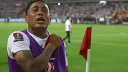 Cueva define su futuro