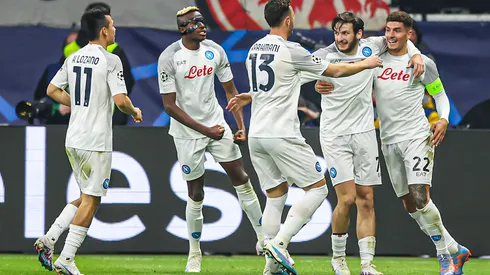 Napoli venció al Eintracht Frankfurt.