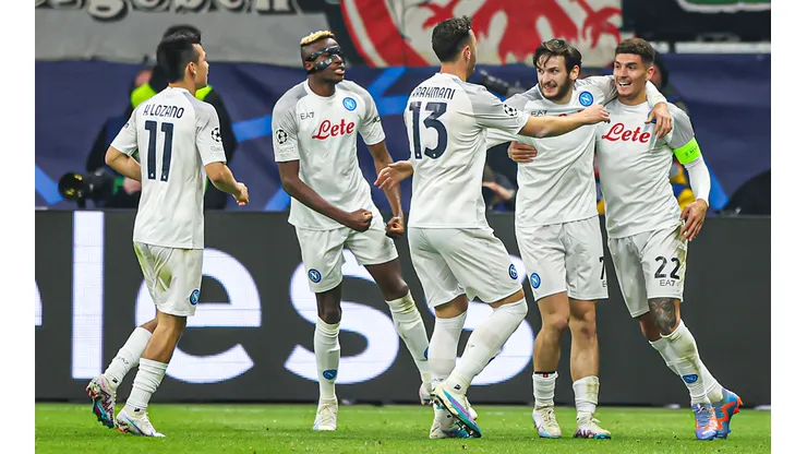Napoli venció al Eintracht Frankfurt.