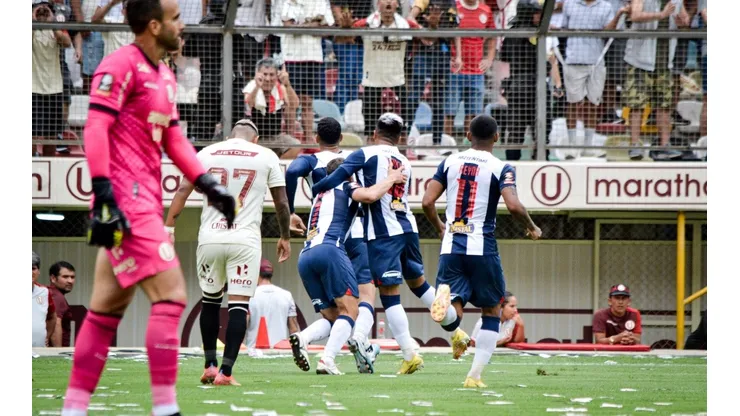 El clásico se viste de blanquiazul Gabi Costa pone el segundo del partido