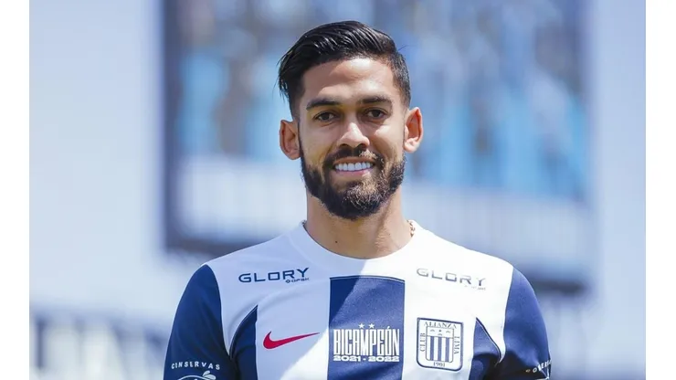 Esposa de Andrade molesta porque el Rifle no será titular