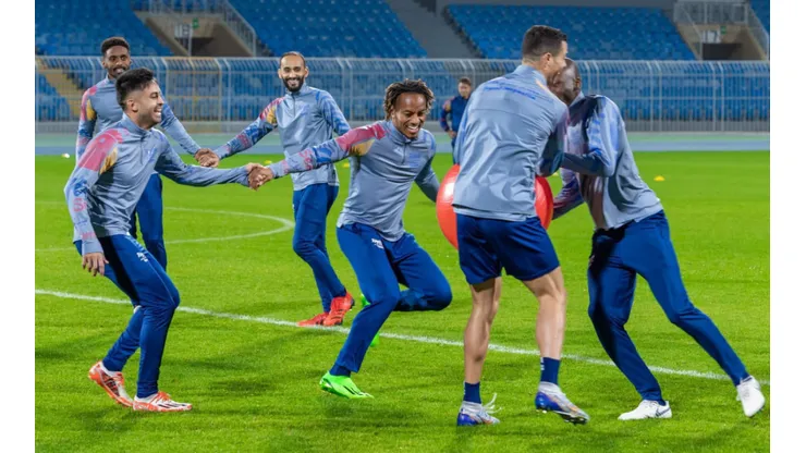 André Carrillo y Cristiano Ronaldo conversaron de forma cercana en Arabia Saudita