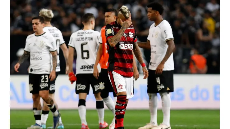 Vidal juega poco en Flamengo