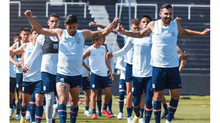 ¿Alianza Lima mandó mensajes contra Universitario de Deportes y Sporting Cristal tras concretarse el walkover?