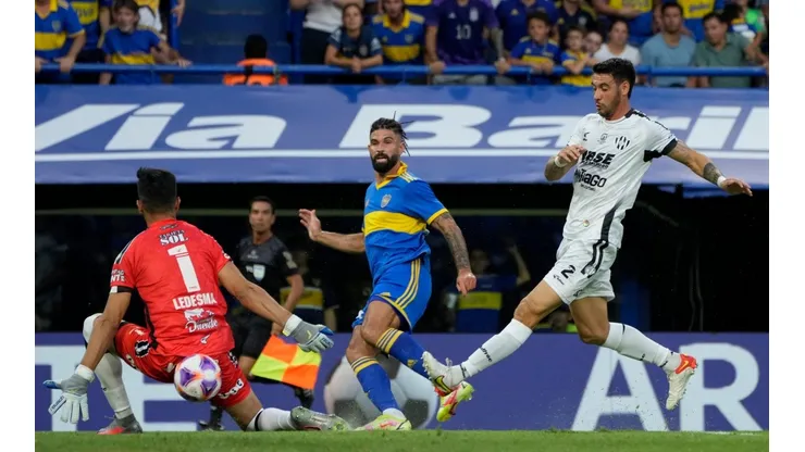 Con Advíncula, Boca Juniors empató sin goles ante Central Córdoba