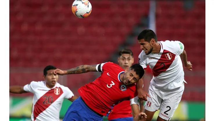 Chile v Peru - South American Qualifiers for Qatar 2022