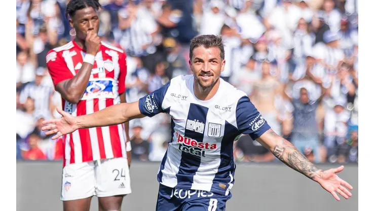 Costa no ha podido debutar oficialmente