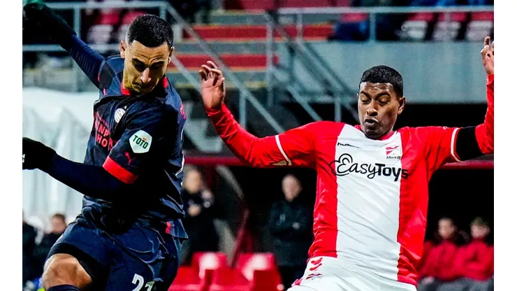 Con Araujo: Emmen ganó al PSV y salió del descenso de la Eredivisie
