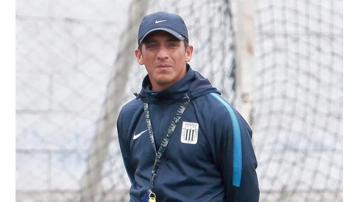 Chicho Salas estaría encantado con la llegada de Cueva y Zambrano