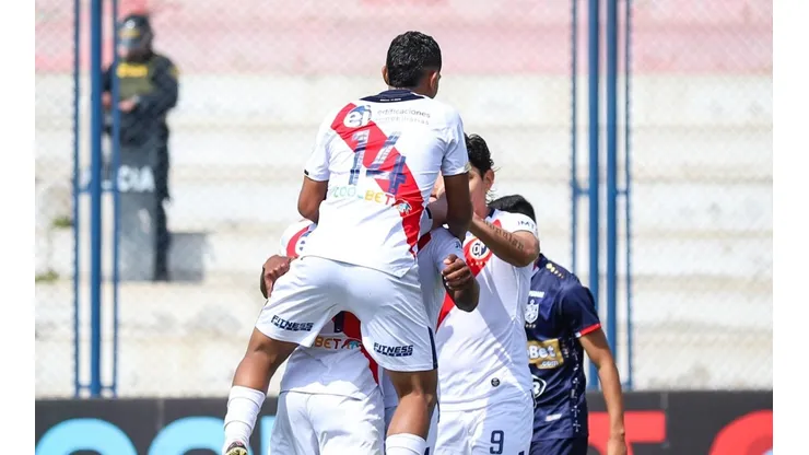 El poderoso once que prepara Angel Comizzo para la Liga 1-2023
