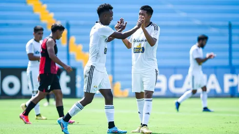 Sporting Cristal le da una paliza a Melgar e ilusiona a todos sus hinchas