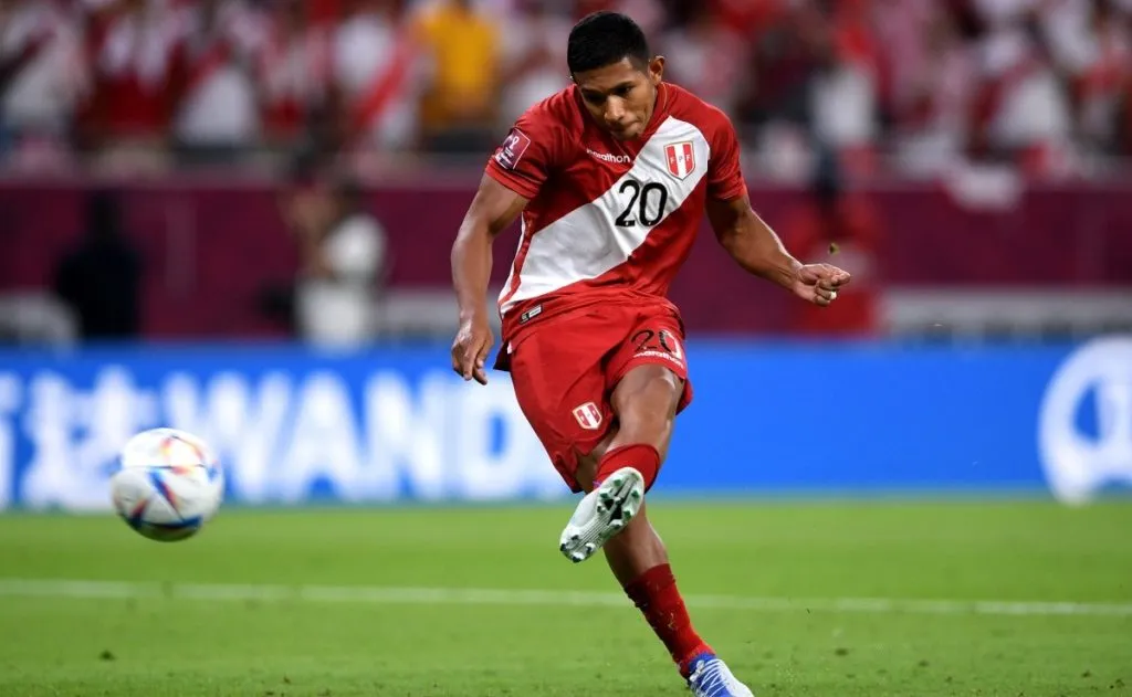 Edison Flores