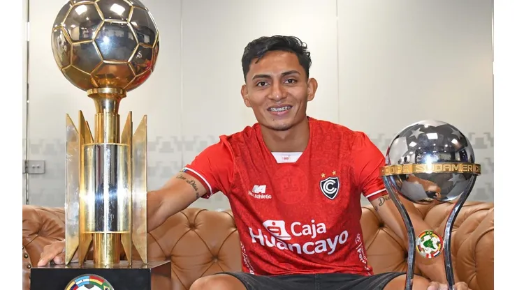 Kevin Sandoval al mismo nivel que Messi y Neymar