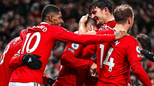 Luke Shaw celebró con sus compañeros el segundo tanto.