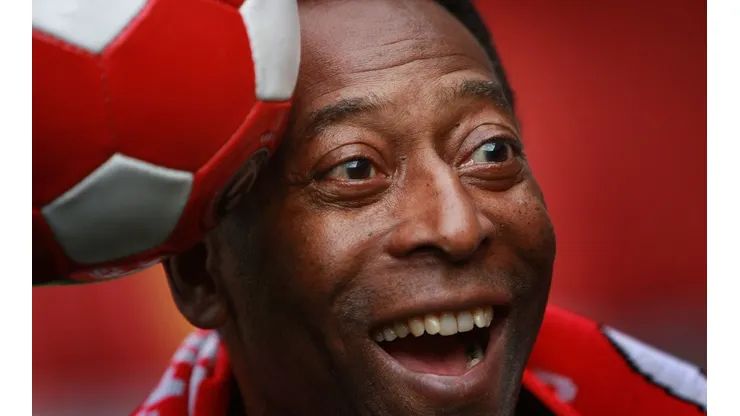 Pele Attends Ceremony For World