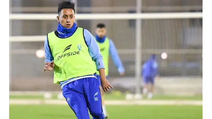 Cueva entrenando en Medio Oriente