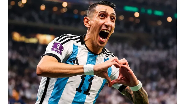 Di María se pone el buzo de crack y marca un golazo para el 2-0