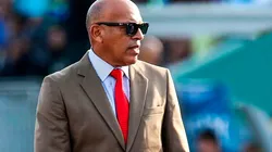 Luego de tanto silencio: Roberto Mosquera tiene nuevo club en el extranjero