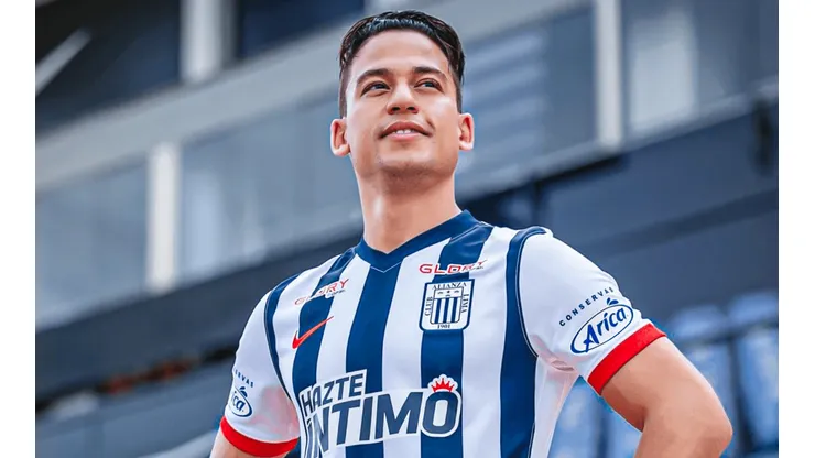 Cristian Benavente se quedará en el cuadro victoriano.