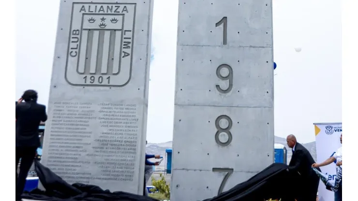 Alianza Lima inaugura el Parque de la Memoria por los acontecimientos del Fokker
