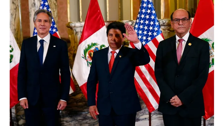 Pedro Castillo anunció el toque de queda.