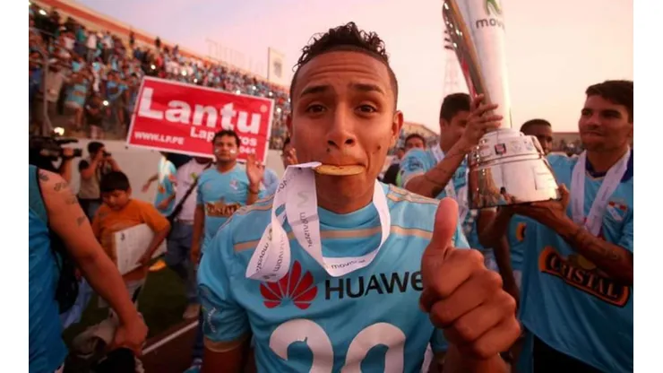 Edinson Chávez cerca de jugar en Alianza Lima