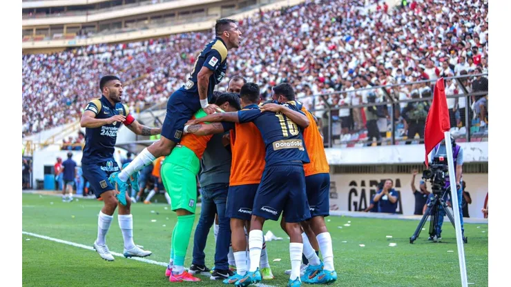 Alianza sigue celebrando el bicampeonato y se burla de la U