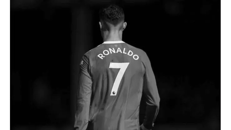 Cristiano Ronaldo es despedido por el Manchester United