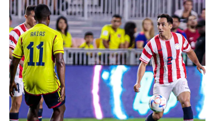 Davinson Sánchez abrió la cuenta para los colombianos.