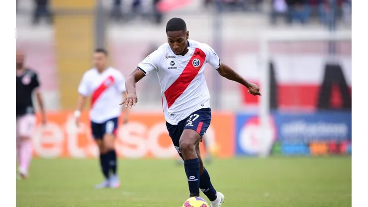 Adrián Ascues descarta jugar por equipos grandes de la Liga 1