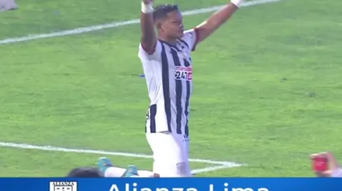 Después de ser autor de uno de los goles en la final de vuelta de la Liga 1, entre Alianza Lima vs Melgar. Yordi Vílchez cumplió su promesa.