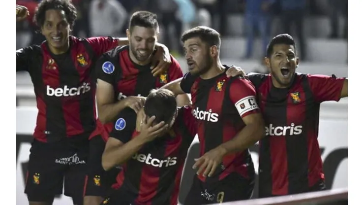 Ex estrella de Alianza Lima y actual figura en FBC Melgar, no continuaría en el equipo arequipeño.