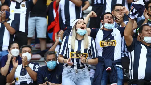 Alianza Lima cayó, 1-0 en la primera final de la Liga 1 2022, ante Melgar de Arequipa. En un partido que se jugó en el estadio de la UNSA, hinchas 'íntimos' acusan al árbitro de la derrota de hoy.