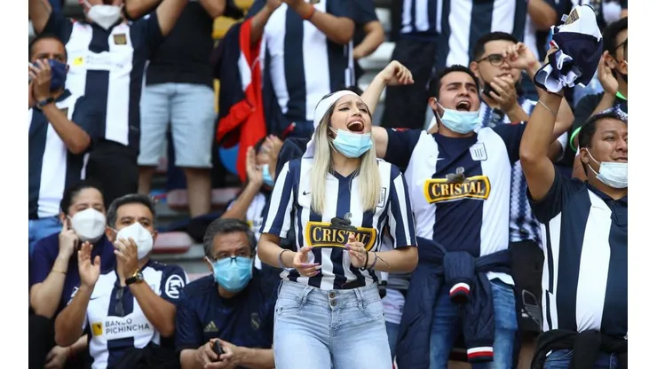 Alianza Lima cayó, 1-0 en la primera final de la Liga 1 2022, ante Melgar de Arequipa. En un partido que se jugó en el estadio de la UNSA, hinchas 'íntimos' acusan al árbitro de la derrota de hoy.