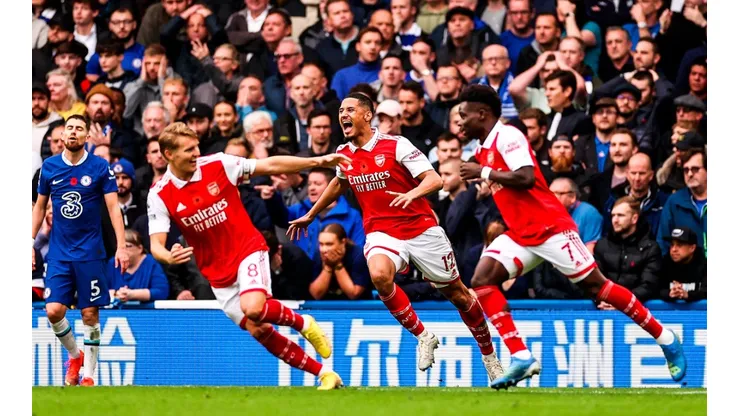 Arsenal hace los deberes ante Chelsea y sigue líder de la Premier. (Foto: Getty Images)